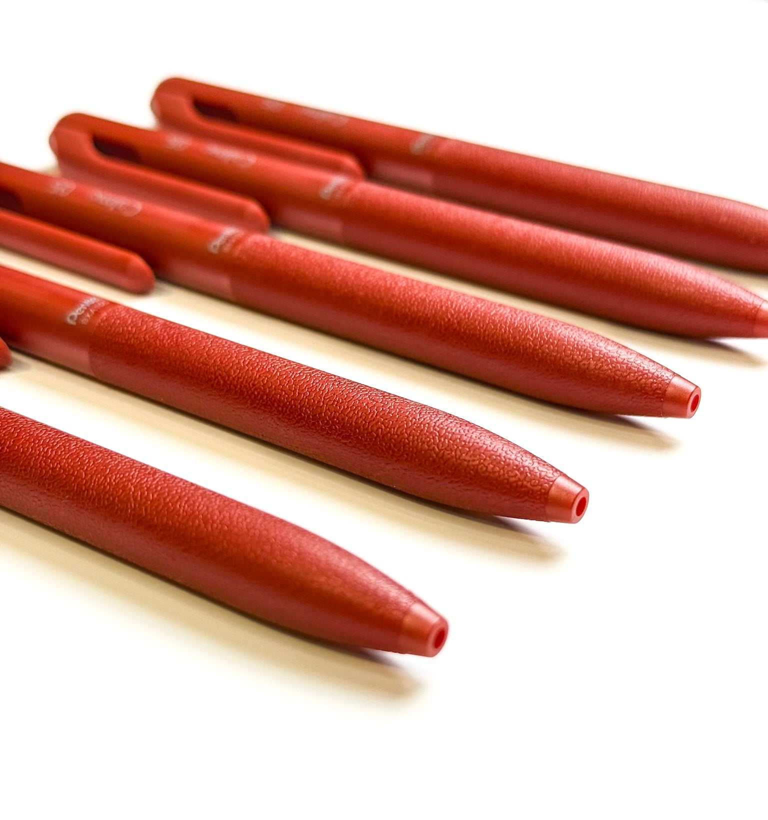Pentel Calme Oil-Based Gel Pen | Red Ink | 0.5mm