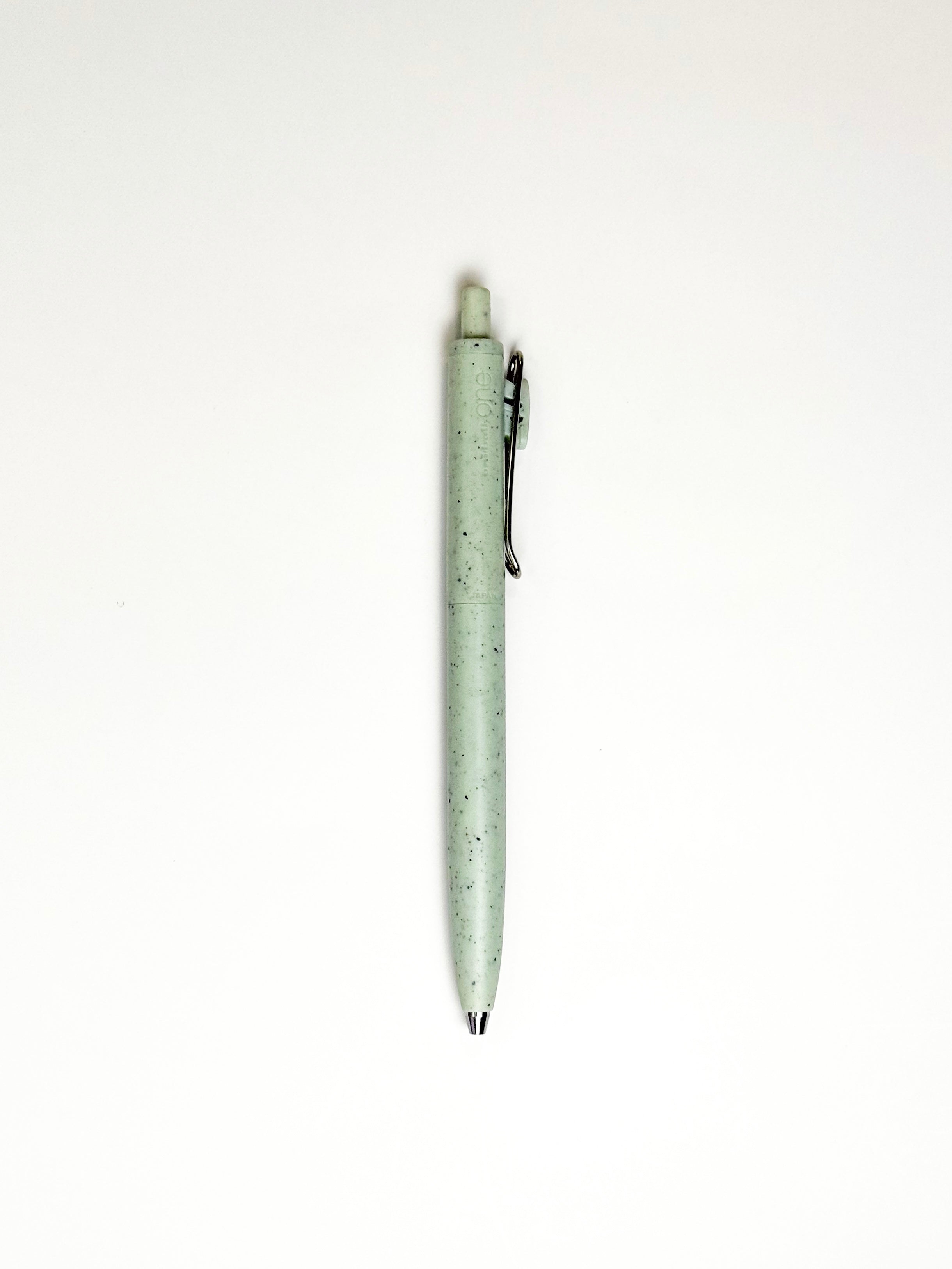 [LIMITED] Uni-Ball ONE Earth Gel Pen | Green Grassland | 0.5mm