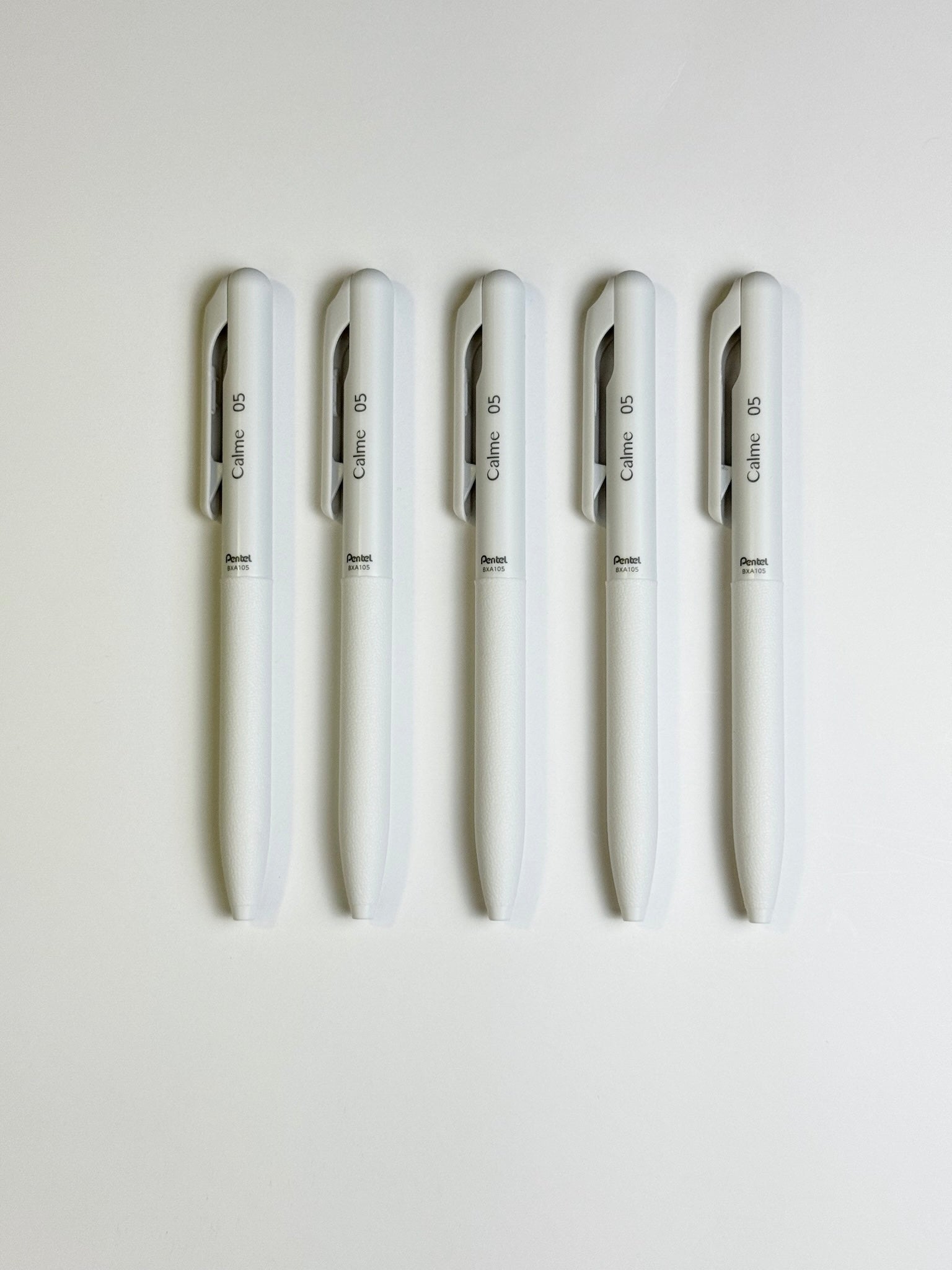 Pentel Calme Oil-Based Gel Pen | White | 0.5mm